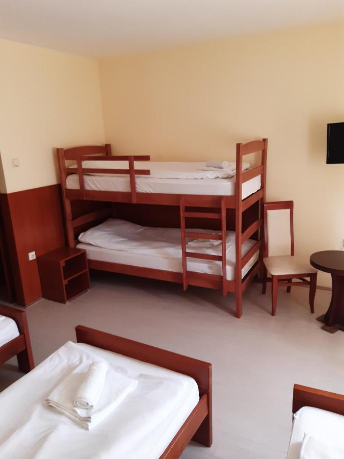 Accommodation Elegance Ni Kültér fotó