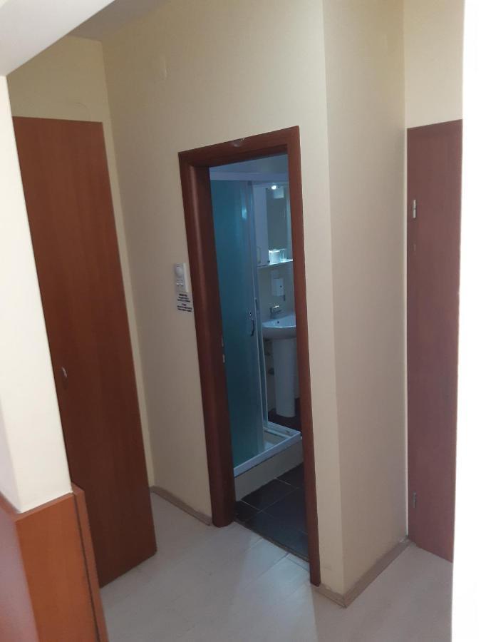 Accommodation Elegance Ni Kültér fotó