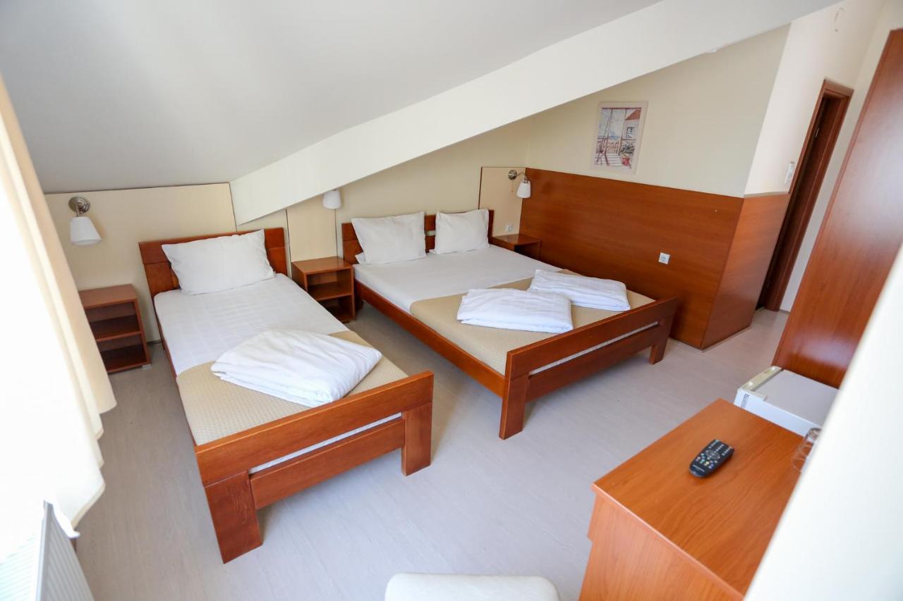 Accommodation Elegance Ni Kültér fotó