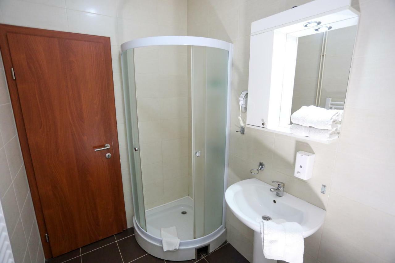 Accommodation Elegance Ni Kültér fotó