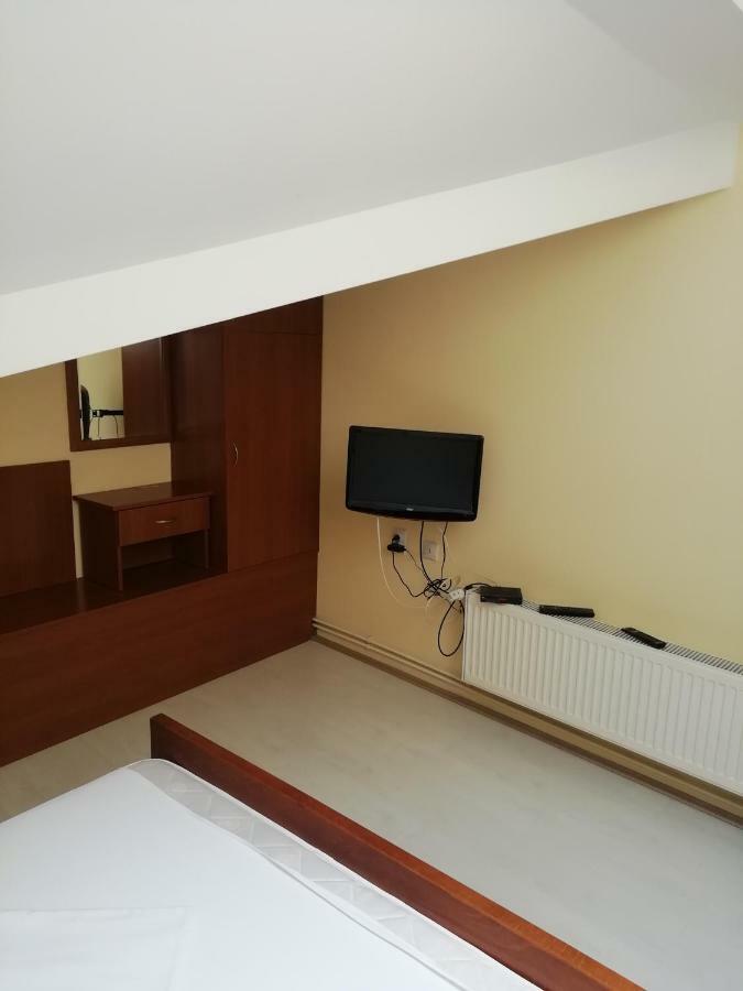 Accommodation Elegance Ni Kültér fotó