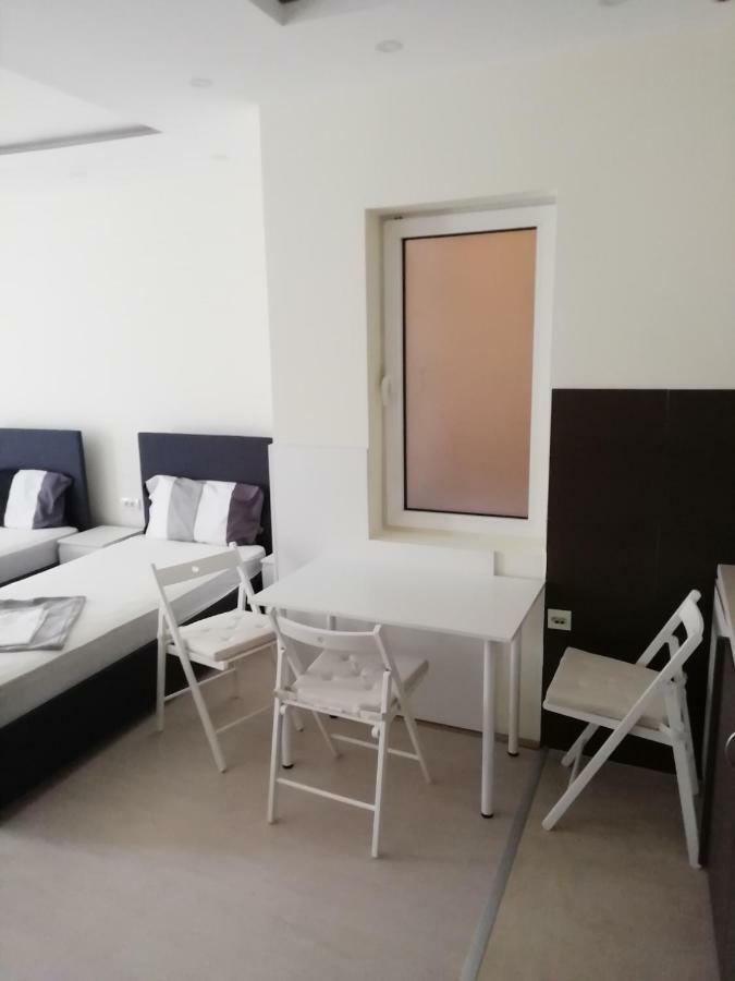 Accommodation Elegance Ni Kültér fotó